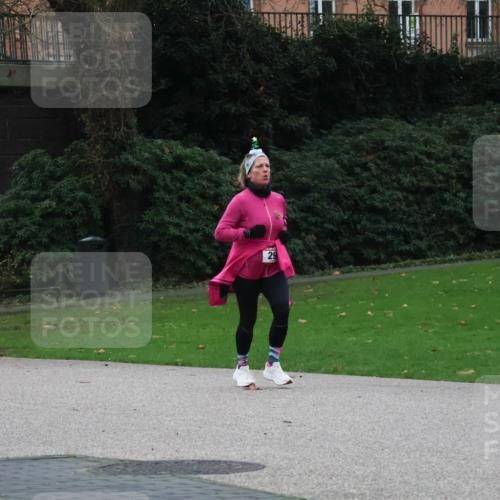 08.12.2024 - St. Pauli X-Mass-Run No. 14 Strokosch-Dieckow http://msf.ph/oto/7505550 08.12.2024 09:40:31 Laufen 1393, 29 meine-sportfotos.de