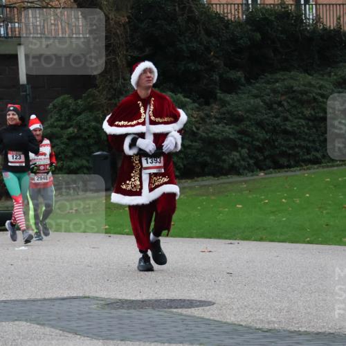 08.12.2024 - St. Pauli X-Mass-Run No. 14 Strokosch-Dieckow http://msf.ph/oto/7505566 08.12.2024 09:40:33 Laufen 123, 8, 123, 1393, 1393, 2948 meine-sportfotos.de
