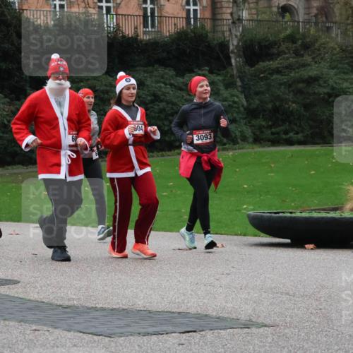 08.12.2024 - St. Pauli X-Mass-Run No. 14 Strokosch-Dieckow http://msf.ph/oto/7505620 08.12.2024 09:40:39 Laufen 630, 60, 04, 3093 meine-sportfotos.de