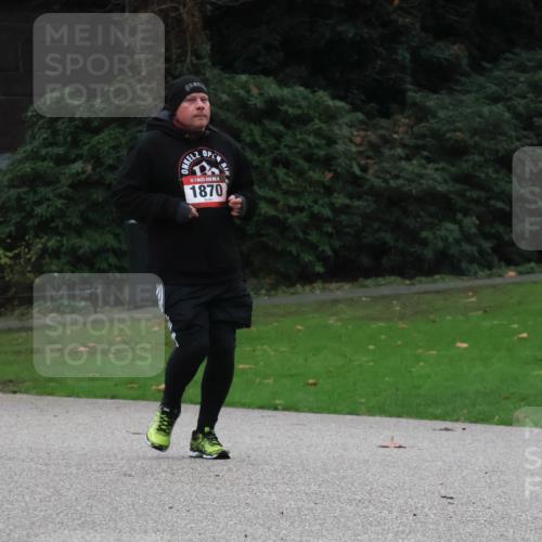 08.12.2024 - St. Pauli X-Mass-Run No. 14 Strokosch-Dieckow http://msf.ph/oto/7505643 08.12.2024 09:40:42 Laufen 3039, 1870 meine-sportfotos.de
