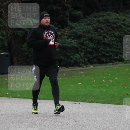 08.12.2024 - St. Pauli X-Mass-Run No. 14 Strokosch-Dieckow http://msf.ph/oto/7505647 08.12.2024 09:40:43 Laufen 303, 70 meine-sportfotos.de