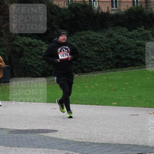 08.12.2024 - St. Pauli X-Mass-Run No. 14 Strokosch-Dieckow http://msf.ph/oto/7505650 08.12.2024 09:40:43 Laufen 17, 303 meine-sportfotos.de