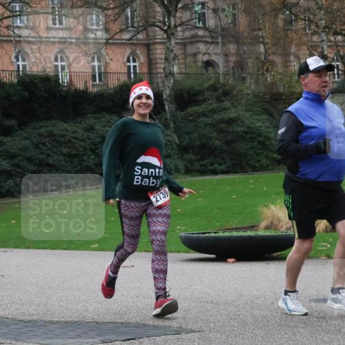 08.12.2024 - St. Pauli X-Mass-Run No. 14 Strokosch-Dieckow http://msf.ph/oto/7505681 08.12.2024 09:40:49 Laufen 2739 meine-sportfotos.de