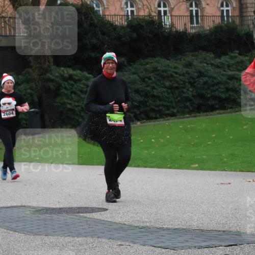 08.12.2024 - St. Pauli X-Mass-Run No. 14 Strokosch-Dieckow http://msf.ph/oto/7505705 08.12.2024 09:40:53 Laufen 2604, 1219 meine-sportfotos.de