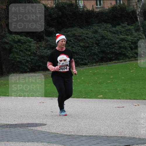 08.12.2024 - St. Pauli X-Mass-Run No. 14 Strokosch-Dieckow http://msf.ph/oto/7505711 08.12.2024 09:40:55 Laufen 2604 meine-sportfotos.de