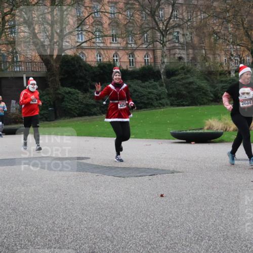 08.12.2024 - St. Pauli X-Mass-Run No. 14 Strokosch-Dieckow http://msf.ph/oto/7505717 08.12.2024 09:40:57 Laufen 406, 3254, 2604 meine-sportfotos.de