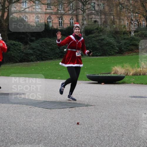 08.12.2024 - St. Pauli X-Mass-Run No. 14 Strokosch-Dieckow http://msf.ph/oto/7505719 08.12.2024 09:40:57 Laufen 406, 3254 meine-sportfotos.de