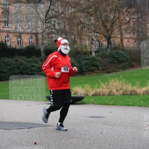 08.12.2024 - St. Pauli X-Mass-Run No. 14 Strokosch-Dieckow http://msf.ph/oto/7505736 08.12.2024 09:40:59 Laufen 406 meine-sportfotos.de