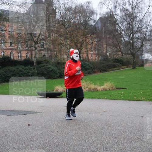 08.12.2024 - St. Pauli X-Mass-Run No. 14 Strokosch-Dieckow http://msf.ph/oto/7505740 08.12.2024 09:41:00 Laufen 406 meine-sportfotos.de