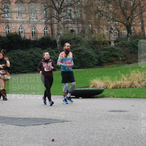 08.12.2024 - St. Pauli X-Mass-Run No. 14 Strokosch-Dieckow http://msf.ph/oto/7505759 08.12.2024 09:41:02 Laufen 713, 698, 580 meine-sportfotos.de