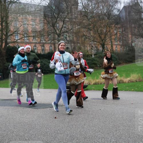 08.12.2024 - St. Pauli X-Mass-Run No. 14 Strokosch-Dieckow http://msf.ph/oto/7505786 08.12.2024 09:41:06 Laufen 3172, 280, 809, 2371, 071, 621, 698 meine-sportfotos.de