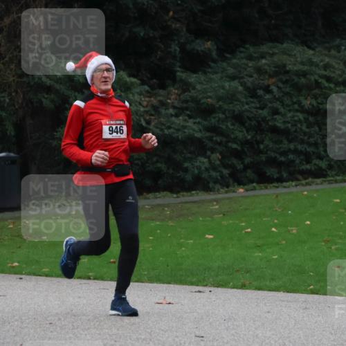 08.12.2024 - St. Pauli X-Mass-Run No. 14 Strokosch-Dieckow http://msf.ph/oto/7505881 08.12.2024 09:41:17 Laufen 946 meine-sportfotos.de