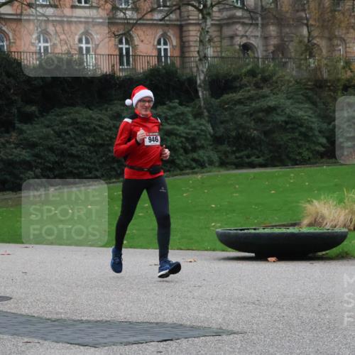 08.12.2024 - St. Pauli X-Mass-Run No. 14 Strokosch-Dieckow http://msf.ph/oto/7505891 08.12.2024 09:41:18 Laufen 946 meine-sportfotos.de