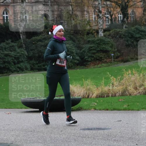 08.12.2024 - St. Pauli X-Mass-Run No. 14 Strokosch-Dieckow http://msf.ph/oto/7505897 08.12.2024 09:41:22 Laufen 809 meine-sportfotos.de