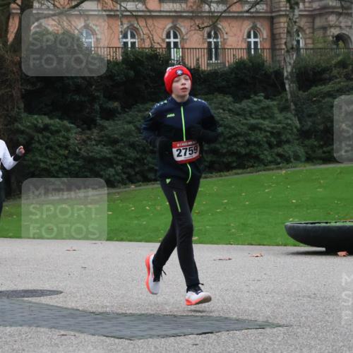 08.12.2024 - St. Pauli X-Mass-Run No. 14 Strokosch-Dieckow http://msf.ph/oto/7505902 08.12.2024 09:41:23 Laufen 2937, 2759 meine-sportfotos.de