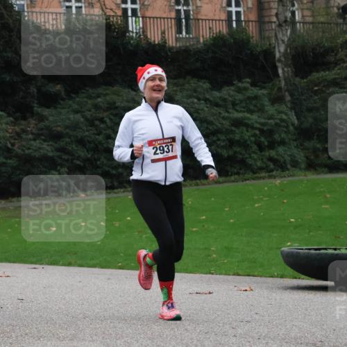 08.12.2024 - St. Pauli X-Mass-Run No. 14 Strokosch-Dieckow http://msf.ph/oto/7505915 08.12.2024 09:41:25 Laufen 178, 2937 meine-sportfotos.de