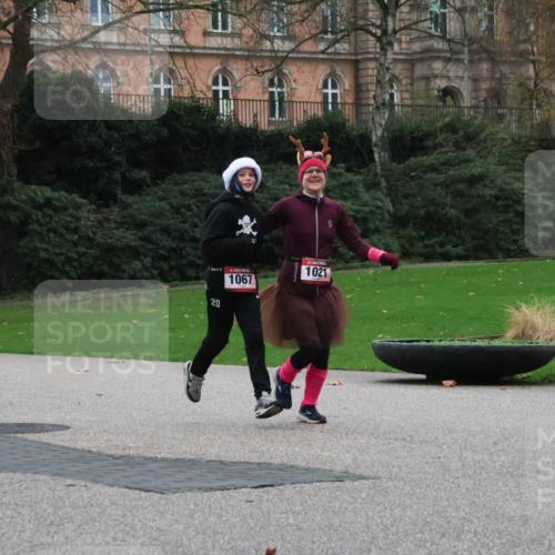 08.12.2024 - St. Pauli X-Mass-Run No. 14 Strokosch-Dieckow http://msf.ph/oto/7505939 08.12.2024 09:41:28 Laufen 293, 20, 1067, 1021 meine-sportfotos.de