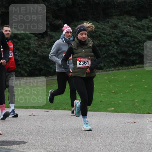 08.12.2024 - St. Pauli X-Mass-Run No. 14 Strokosch-Dieckow http://msf.ph/oto/7505976 08.12.2024 09:41:34 Laufen 2302, 26, 14, 2361 meine-sportfotos.de