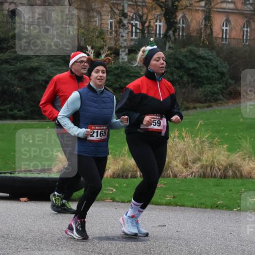 08.12.2024 - St. Pauli X-Mass-Run No. 14 Strokosch-Dieckow http://msf.ph/oto/7506051 08.12.2024 09:41:44 Laufen 2165, 59 meine-sportfotos.de