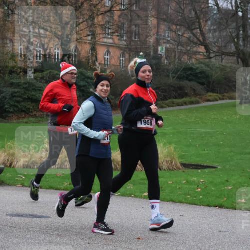 08.12.2024 - St. Pauli X-Mass-Run No. 14 Strokosch-Dieckow http://msf.ph/oto/7506058 08.12.2024 09:41:45 Laufen 3313, 959 meine-sportfotos.de