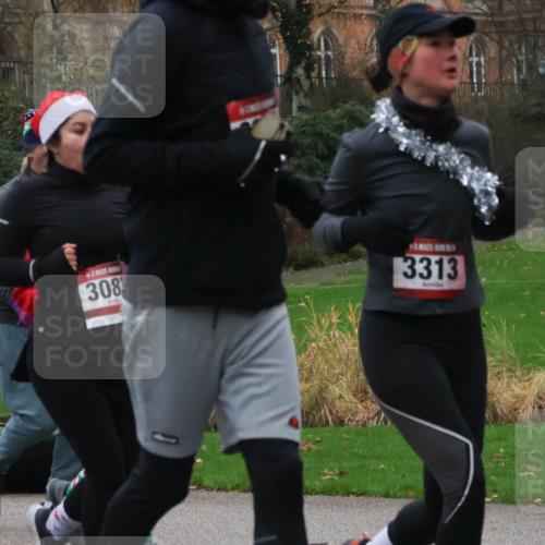 08.12.2024 - St. Pauli X-Mass-Run No. 14 Strokosch-Dieckow http://msf.ph/oto/7506064 08.12.2024 09:41:46 Laufen 3072, 072, 308, 3313 meine-sportfotos.de