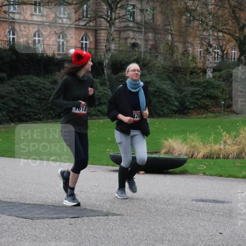 08.12.2024 - St. Pauli X-Mass-Run No. 14 Strokosch-Dieckow http://msf.ph/oto/7506174 08.12.2024 09:42:02 Laufen 451, 2018, 126 meine-sportfotos.de