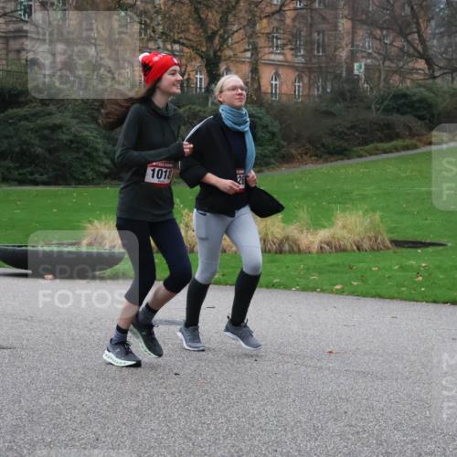 08.12.2024 - St. Pauli X-Mass-Run No. 14 Strokosch-Dieckow http://msf.ph/oto/7506181 08.12.2024 09:42:03 Laufen 1018, 26 meine-sportfotos.de