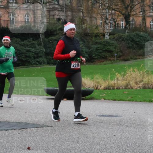 08.12.2024 - St. Pauli X-Mass-Run No. 14 Strokosch-Dieckow http://msf.ph/oto/7506207 08.12.2024 09:42:07 Laufen 1152, 2836 meine-sportfotos.de