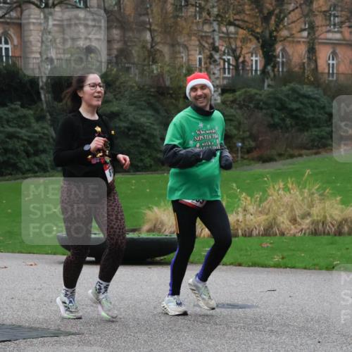 08.12.2024 - St. Pauli X-Mass-Run No. 14 Strokosch-Dieckow http://msf.ph/oto/7506217 08.12.2024 09:42:08 Laufen  meine-sportfotos.de