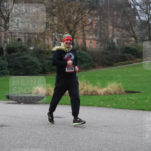 08.12.2024 - St. Pauli X-Mass-Run No. 14 Strokosch-Dieckow http://msf.ph/oto/7506243 08.12.2024 09:42:19 Laufen 2208 meine-sportfotos.de