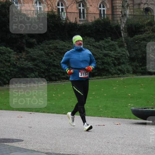 08.12.2024 - St. Pauli X-Mass-Run No. 14 Strokosch-Dieckow http://msf.ph/oto/7506260 08.12.2024 09:42:21 Laufen 3006, 3153 meine-sportfotos.de