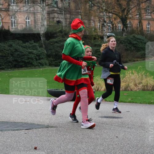 08.12.2024 - St. Pauli X-Mass-Run No. 14 Strokosch-Dieckow http://msf.ph/oto/7506294 08.12.2024 09:42:25 Laufen 30, 78 meine-sportfotos.de