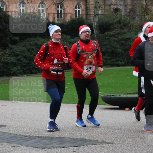 08.12.2024 - St. Pauli X-Mass-Run No. 14 Strokosch-Dieckow http://msf.ph/oto/7506395 08.12.2024 09:42:39 Laufen 7, 301, 1124 meine-sportfotos.de