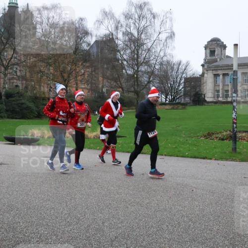 08.12.2024 - St. Pauli X-Mass-Run No. 14 Strokosch-Dieckow http://msf.ph/oto/7506410 08.12.2024 09:42:41 Laufen 1958, 301, 1124 meine-sportfotos.de