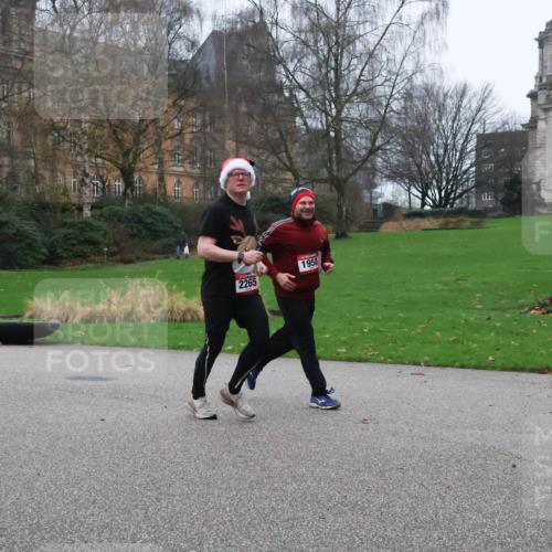 08.12.2024 - St. Pauli X-Mass-Run No. 14 Strokosch-Dieckow http://msf.ph/oto/7506432 08.12.2024 09:42:43 Laufen 1958, 2265 meine-sportfotos.de
