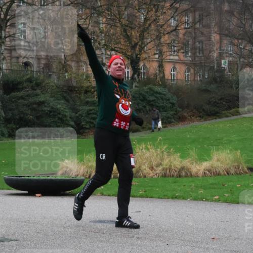 08.12.2024 - St. Pauli X-Mass-Run No. 14 Strokosch-Dieckow http://msf.ph/oto/7506446 08.12.2024 09:42:45 Laufen  meine-sportfotos.de