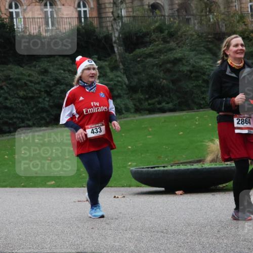 08.12.2024 - St. Pauli X-Mass-Run No. 14 Strokosch-Dieckow http://msf.ph/oto/7506586 08.12.2024 09:43:08 Laufen 433, 2864, 2860 meine-sportfotos.de