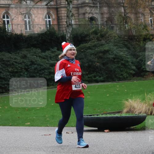 08.12.2024 - St. Pauli X-Mass-Run No. 14 Strokosch-Dieckow http://msf.ph/oto/7506588 08.12.2024 09:43:09 Laufen 433, 286 meine-sportfotos.de