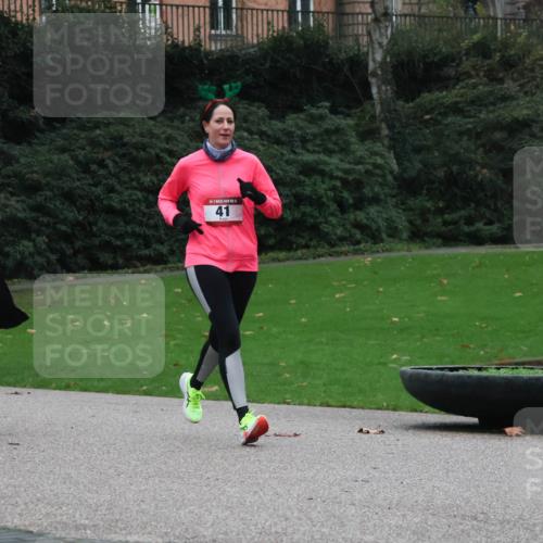 08.12.2024 - St. Pauli X-Mass-Run No. 14 Strokosch-Dieckow http://msf.ph/oto/7506598 08.12.2024 09:43:10 Laufen 882, 110, 41 meine-sportfotos.de