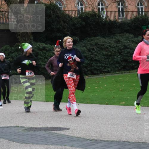 08.12.2024 - St. Pauli X-Mass-Run No. 14 Strokosch-Dieckow http://msf.ph/oto/7506600 08.12.2024 09:43:11 Laufen 27, 1390, 2080, 595, 882 meine-sportfotos.de