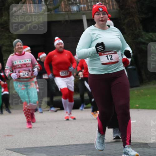 08.12.2024 - St. Pauli X-Mass-Run No. 14 Strokosch-Dieckow http://msf.ph/oto/7506704 08.12.2024 09:43:29 Laufen 312, 2587, 12 meine-sportfotos.de