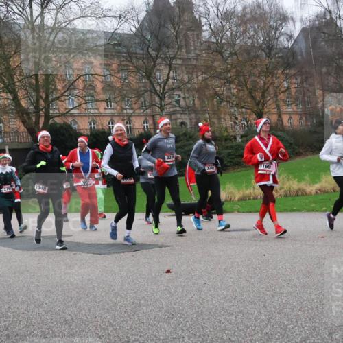 08.12.2024 - St. Pauli X-Mass-Run No. 14 Strokosch-Dieckow http://msf.ph/oto/7506859 08.12.2024 09:43:46 Laufen 3183, 2797, 1048, 3286, 3289, 1169, 2348 meine-sportfotos.de
