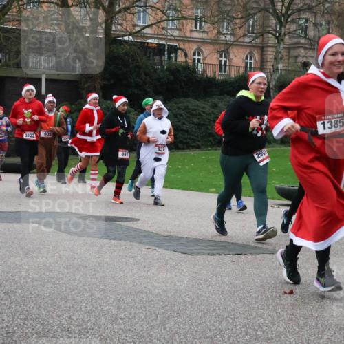 08.12.2024 - St. Pauli X-Mass-Run No. 14 Strokosch-Dieckow http://msf.ph/oto/7506959 08.12.2024 09:43:58 Laufen 1963, 751, 3123, 1605, 3009, 887, 937, 2501, 1385, 15 meine-sportfotos.de
