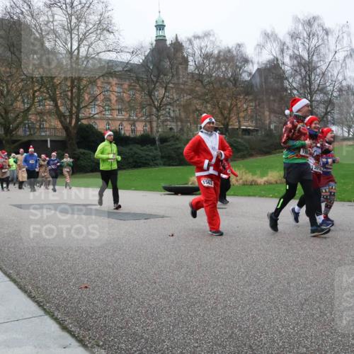 08.12.2024 - St. Pauli X-Mass-Run No. 14 Strokosch-Dieckow http://msf.ph/oto/7507022 08.12.2024 09:44:05 Laufen 1563, 2016 meine-sportfotos.de