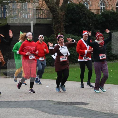 08.12.2024 - St. Pauli X-Mass-Run No. 14 Strokosch-Dieckow http://msf.ph/oto/7507304 08.12.2024 09:44:47 Laufen 1423, 107, 795, 485, 1786, 2360 meine-sportfotos.de