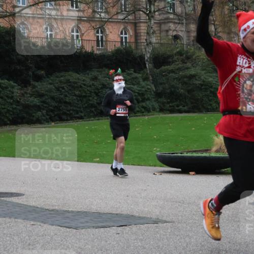08.12.2024 - St. Pauli X-Mass-Run No. 14 Strokosch-Dieckow http://msf.ph/oto/7507390 08.12.2024 09:45:02 Laufen 2755, 115 meine-sportfotos.de