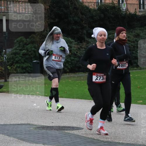 08.12.2024 - St. Pauli X-Mass-Run No. 14 Strokosch-Dieckow http://msf.ph/oto/7507449 08.12.2024 09:45:19 Laufen 16, 513, 273, 1007 meine-sportfotos.de