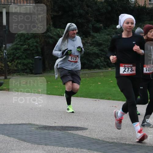 08.12.2024 - St. Pauli X-Mass-Run No. 14 Strokosch-Dieckow http://msf.ph/oto/7507451 08.12.2024 09:45:19 Laufen 513, 1685, 273, 1007 meine-sportfotos.de