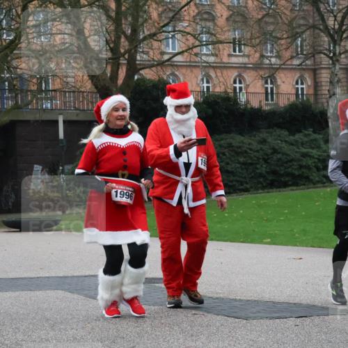 08.12.2024 - St. Pauli X-Mass-Run No. 14 Strokosch-Dieckow http://msf.ph/oto/7507681 08.12.2024 09:46:31 Laufen 619, 1996, 19 meine-sportfotos.de