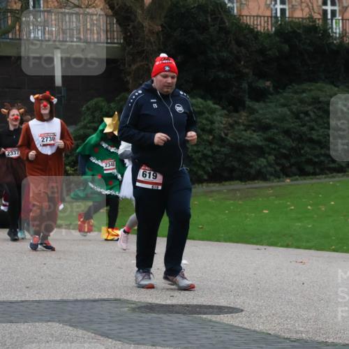 08.12.2024 - St. Pauli X-Mass-Run No. 14 Strokosch-Dieckow http://msf.ph/oto/7507688 08.12.2024 09:46:36 Laufen 99, 1696, 979, 5, 2337, 2730, 2340, 619, 619 meine-sportfotos.de